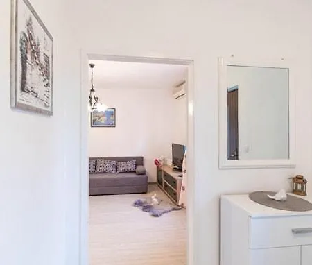 アパート Katarina トロギール